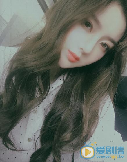 青钰雯生活照 青钰雯高清写真_青钰雯高清剧照