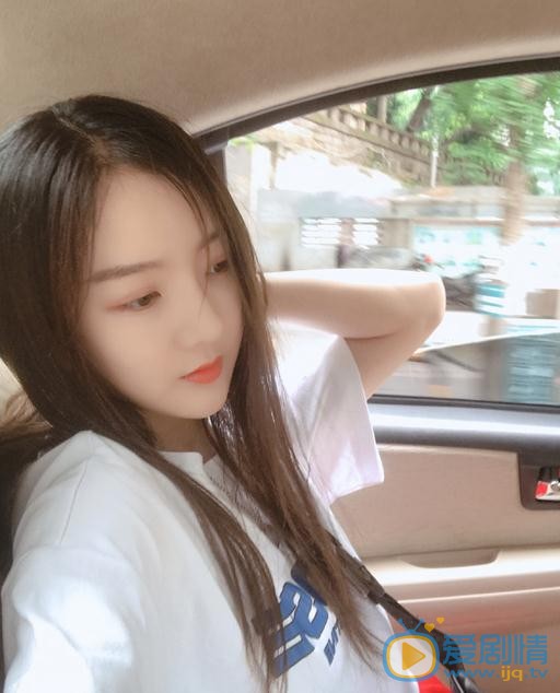 青钰雯生活照 青钰雯高清写真_青钰雯高清剧照