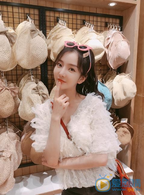 青钰雯生活照 青钰雯高清写真_青钰雯高清剧照