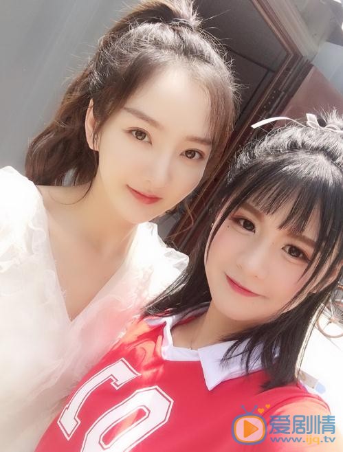 青钰雯与人合照 青钰雯高清写真_青钰雯高清剧照