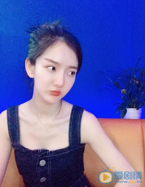 青钰雯生活照 青钰雯高清写真_青钰雯高清剧照