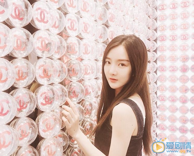 青钰雯生活照 青钰雯高清写真_青钰雯高清剧照