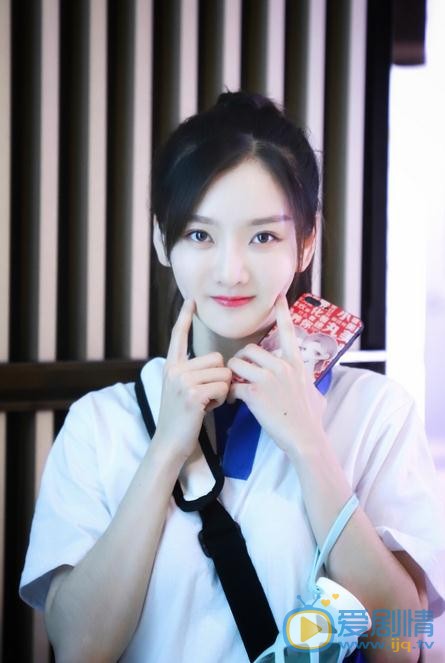青钰雯生活照 青钰雯高清写真_青钰雯高清剧照