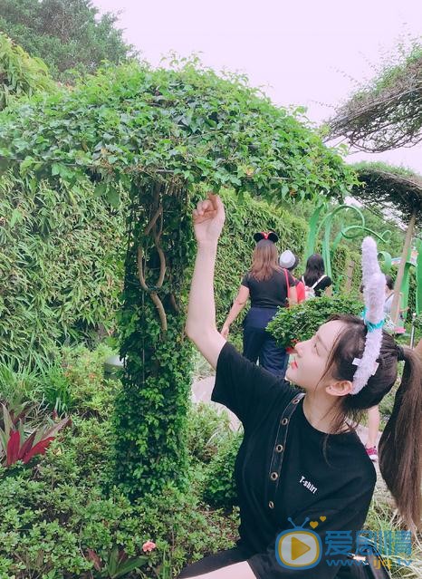 青钰雯生活照 青钰雯高清写真_青钰雯高清剧照