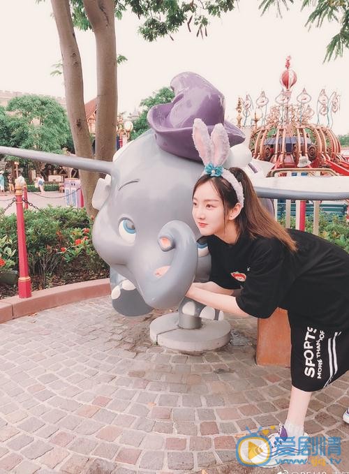 青钰雯生活照 青钰雯高清写真_青钰雯高清剧照