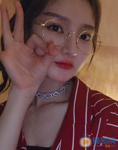 青钰雯生活照 青钰雯高清写真_青钰雯高清剧照