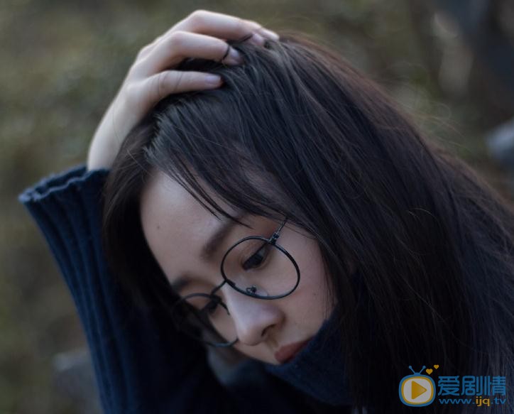 黄恩茹秋色写真 黄恩茹高清写真_黄恩茹高清剧照