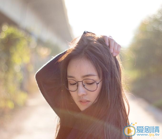黄恩茹秋色写真 黄恩茹高清写真_黄恩茹高清剧照