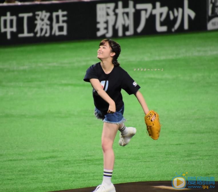 桥本环奈棒球照 桥本环奈高清写真_桥本环奈高清剧照