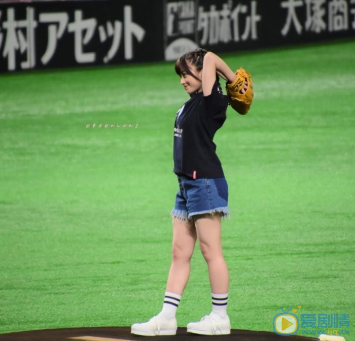 桥本环奈棒球照 桥本环奈高清写真_桥本环奈高清剧照