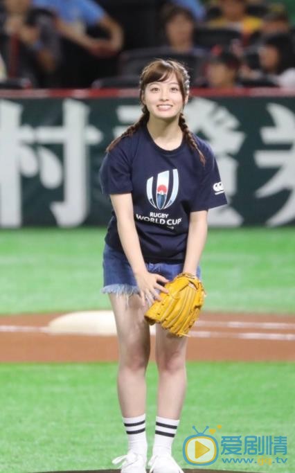 桥本环奈棒球照 桥本环奈高清写真_桥本环奈高清剧照