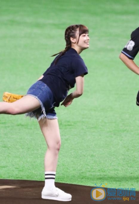桥本环奈棒球照 桥本环奈高清写真_桥本环奈高清剧照