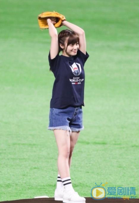 桥本环奈棒球照 桥本环奈高清写真_桥本环奈高清剧照