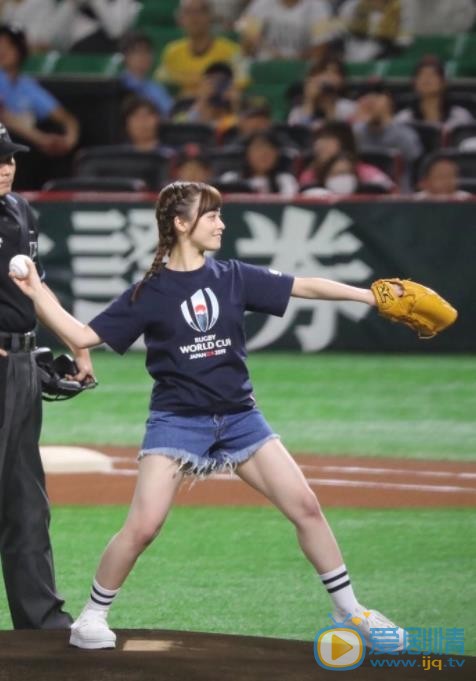 桥本环奈棒球照 桥本环奈高清写真_桥本环奈高清剧照