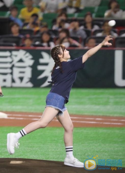 桥本环奈棒球照 桥本环奈高清写真_桥本环奈高清剧照
