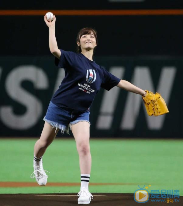 桥本环奈棒球照 桥本环奈高清写真_桥本环奈高清剧照
