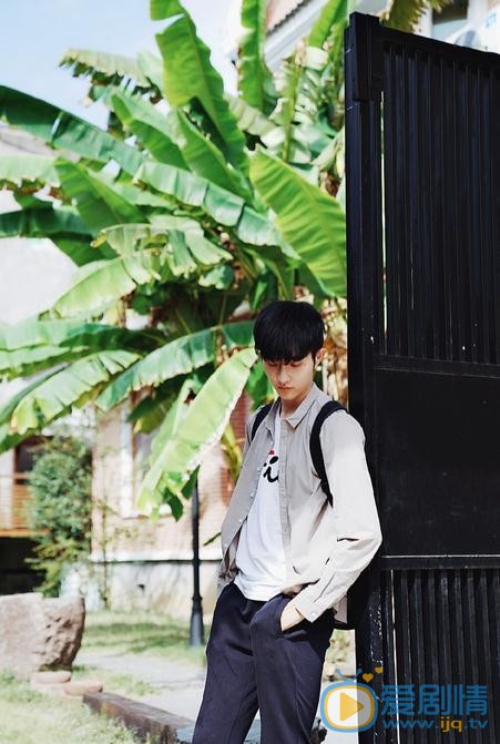 熊奥博街拍写真 熊奥博高清写真_熊奥博高清剧照