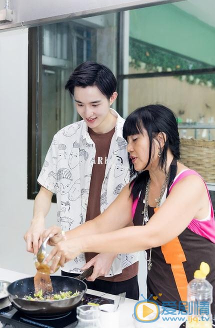 熊奥博街拍写真 熊奥博高清写真_熊奥博高清剧照