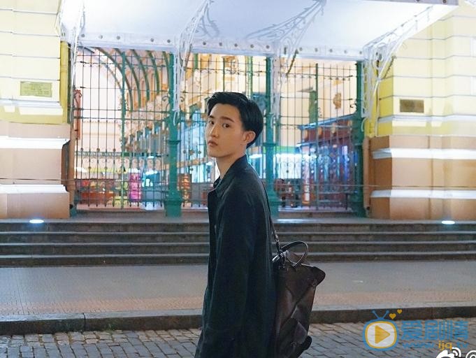 熊奥博街拍写真 熊奥博高清写真_熊奥博高清剧照