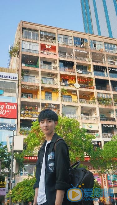 熊奥博街拍写真 熊奥博高清写真_熊奥博高清剧照