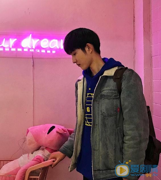 熊奥博生活照 熊奥博高清写真_熊奥博高清剧照