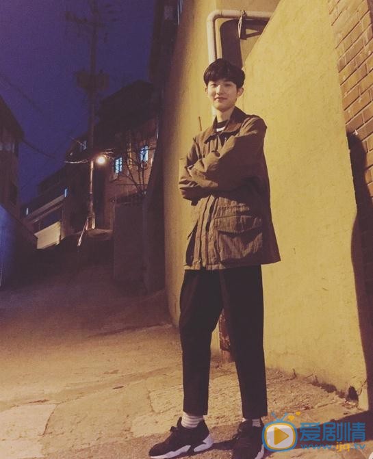 熊奥博生活照 熊奥博高清写真_熊奥博高清剧照