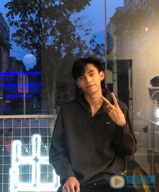 泮家豪生活照 泮家豪高清写真_泮家豪高清剧照