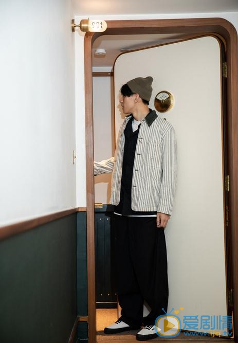 泮家豪街拍写真 泮家豪高清写真_泮家豪高清剧照