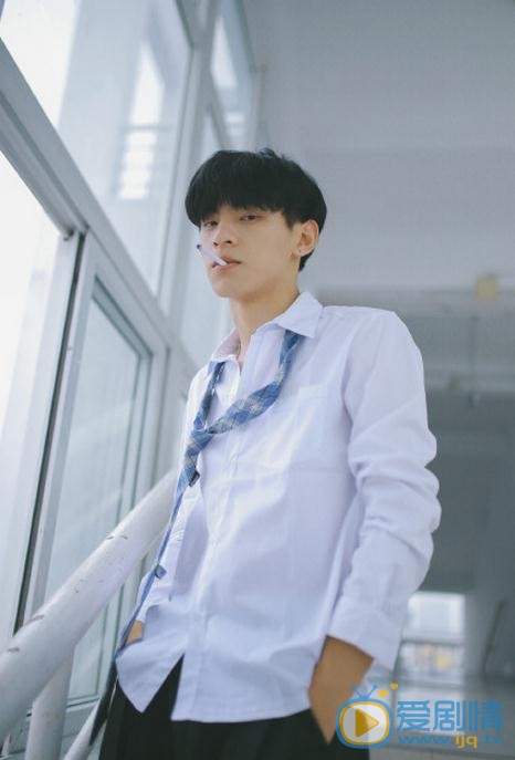 泮家豪制服写真 泮家豪高清写真_泮家豪高清剧照