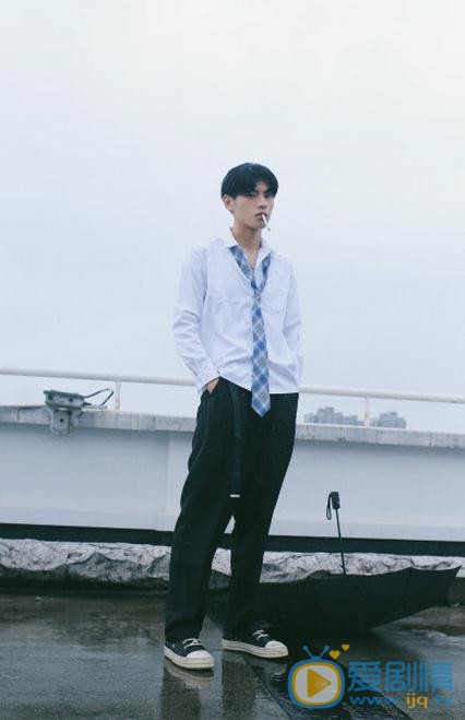 泮家豪制服写真 泮家豪高清写真_泮家豪高清剧照