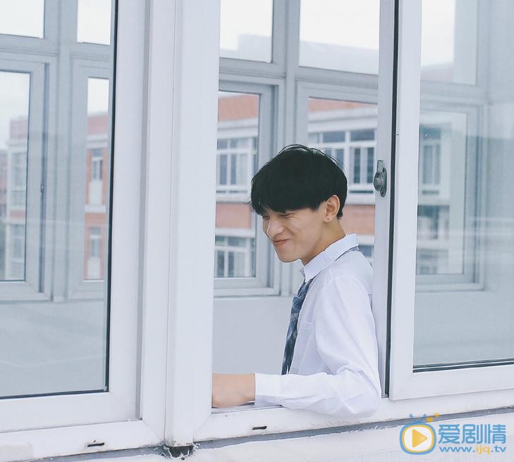 泮家豪制服写真 泮家豪高清写真_泮家豪高清剧照