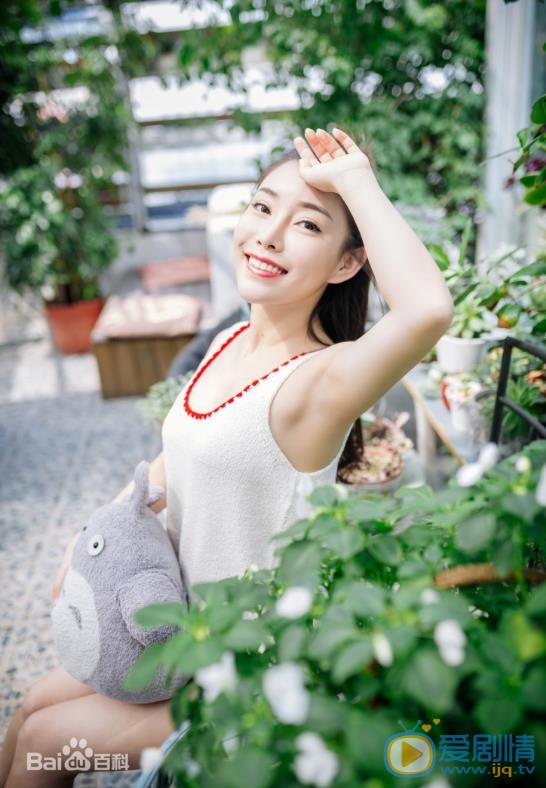 王子唯街拍大片 王子唯高清写真_王子唯高清剧照
