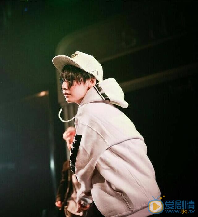 赵粤短发照 赵粤高清写真_赵粤高清剧照
