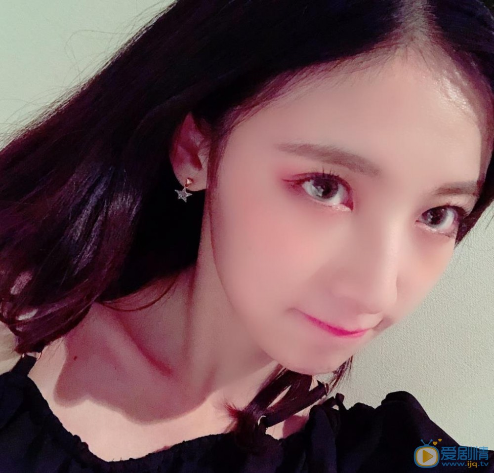 赵粤可爱自拍 赵粤高清写真_赵粤高清剧照