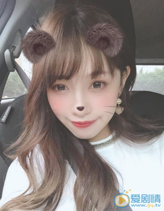 余姿昀自拍照 余姿昀高清写真_余姿昀高清剧照