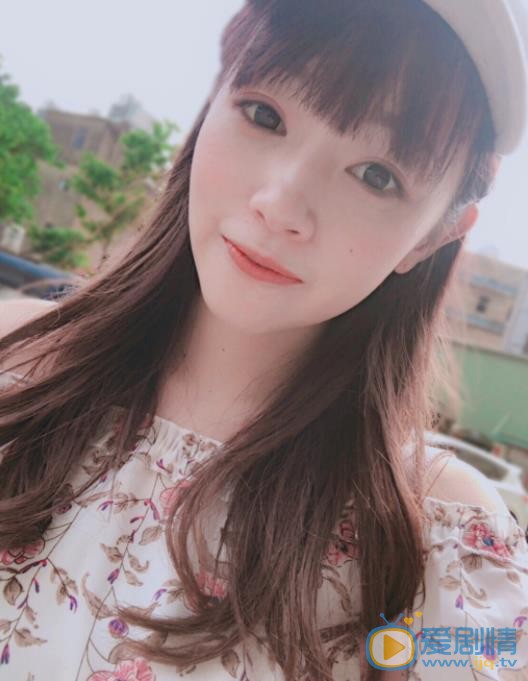 余姿昀自拍照 余姿昀高清写真_余姿昀高清剧照