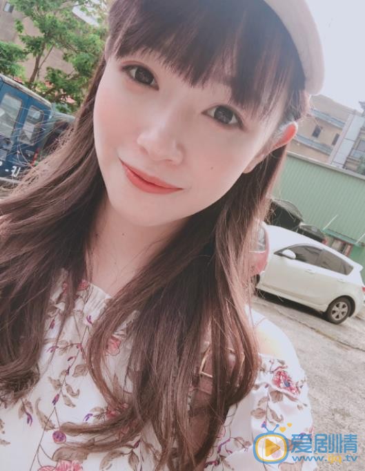 余姿昀自拍照 余姿昀高清写真_余姿昀高清剧照