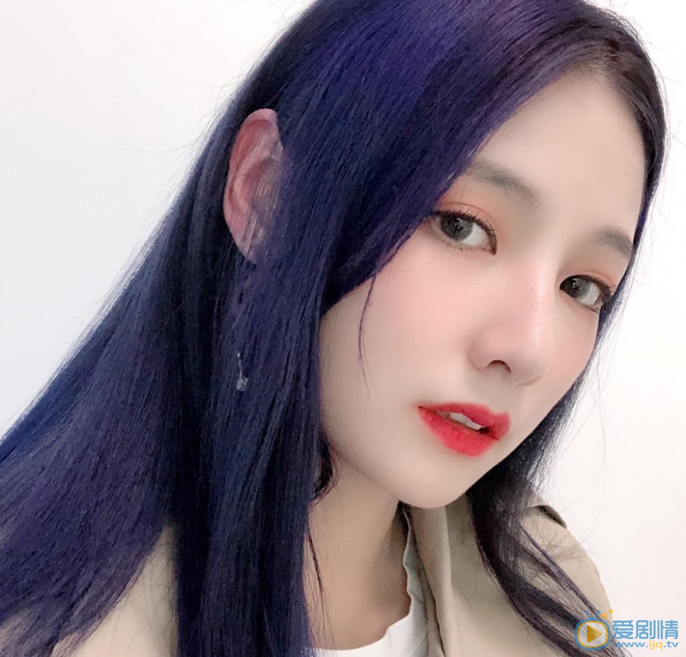 赵粤漂亮自拍 赵粤高清写真_赵粤高清剧照