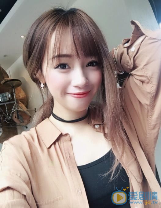 余姿昀自拍照 余姿昀高清写真_余姿昀高清剧照