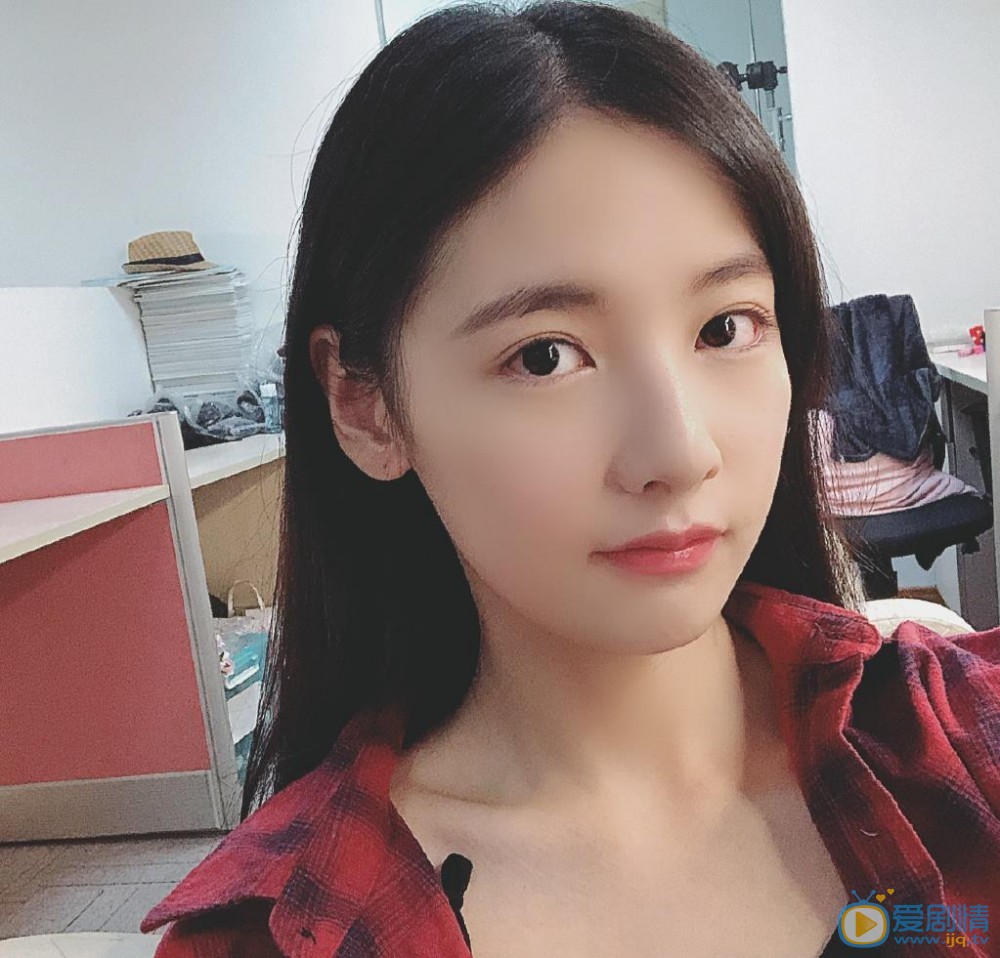 赵粤漂亮自拍 赵粤高清写真_赵粤高清剧照