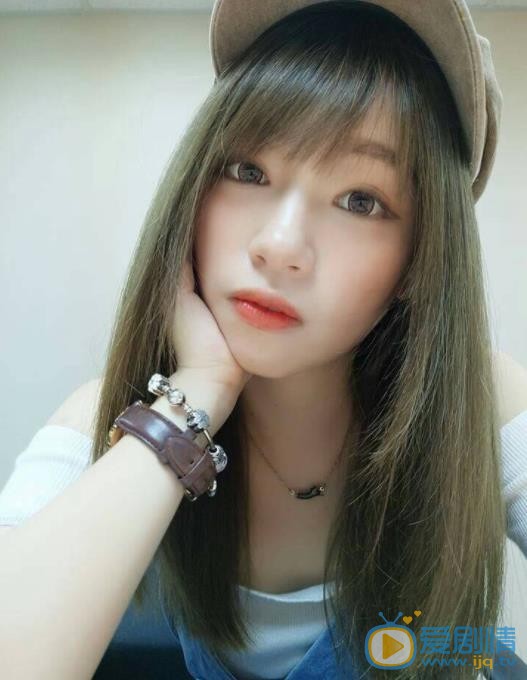 余姿昀自拍照 余姿昀高清写真_余姿昀高清剧照