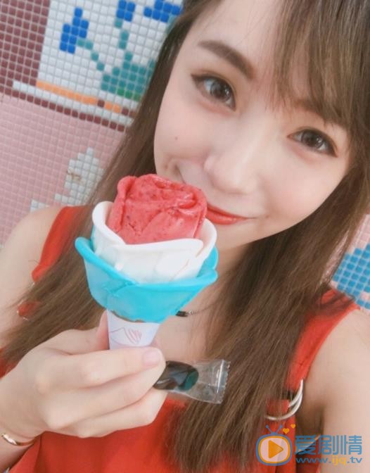余姿昀自拍照 余姿昀高清写真_余姿昀高清剧照