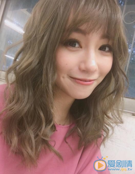 余姿昀自拍照 余姿昀高清写真_余姿昀高清剧照