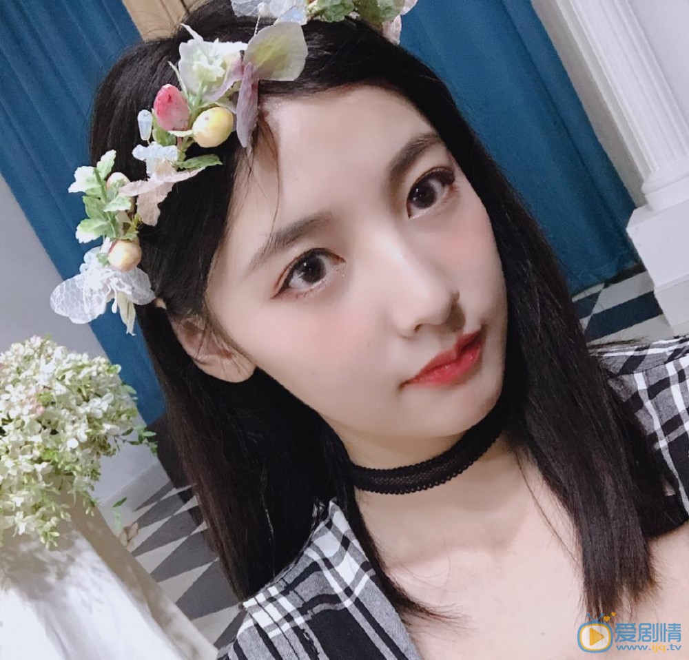 赵粤漂亮自拍 赵粤高清写真_赵粤高清剧照
