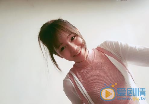 余姿昀自拍照 余姿昀高清写真_余姿昀高清剧照