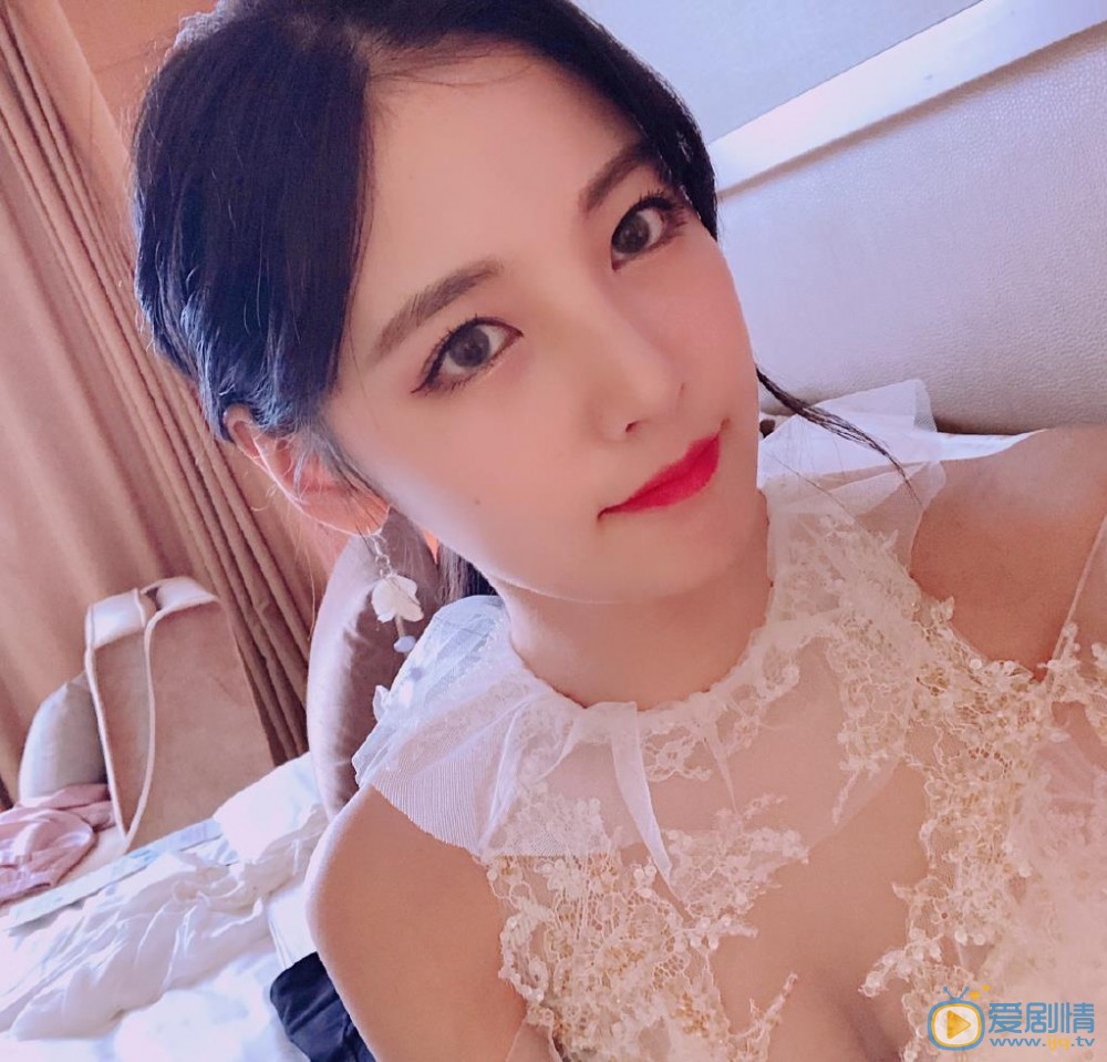 赵粤漂亮自拍 赵粤高清写真_赵粤高清剧照