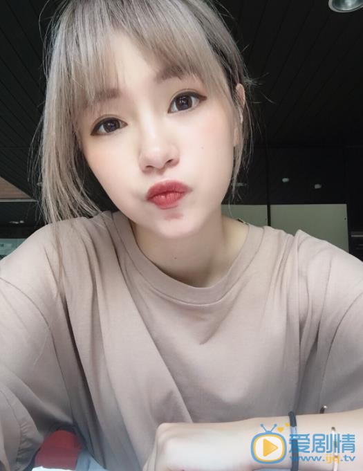 余姿昀自拍照 余姿昀高清写真_余姿昀高清剧照