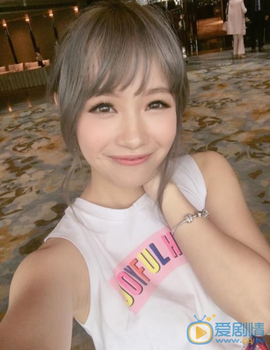 余姿昀自拍照 余姿昀高清写真_余姿昀高清剧照