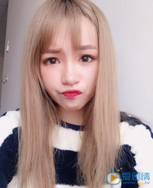 余姿昀自拍照 余姿昀高清写真_余姿昀高清剧照