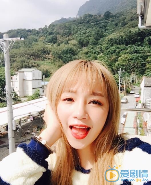 余姿昀自拍照 余姿昀高清写真_余姿昀高清剧照